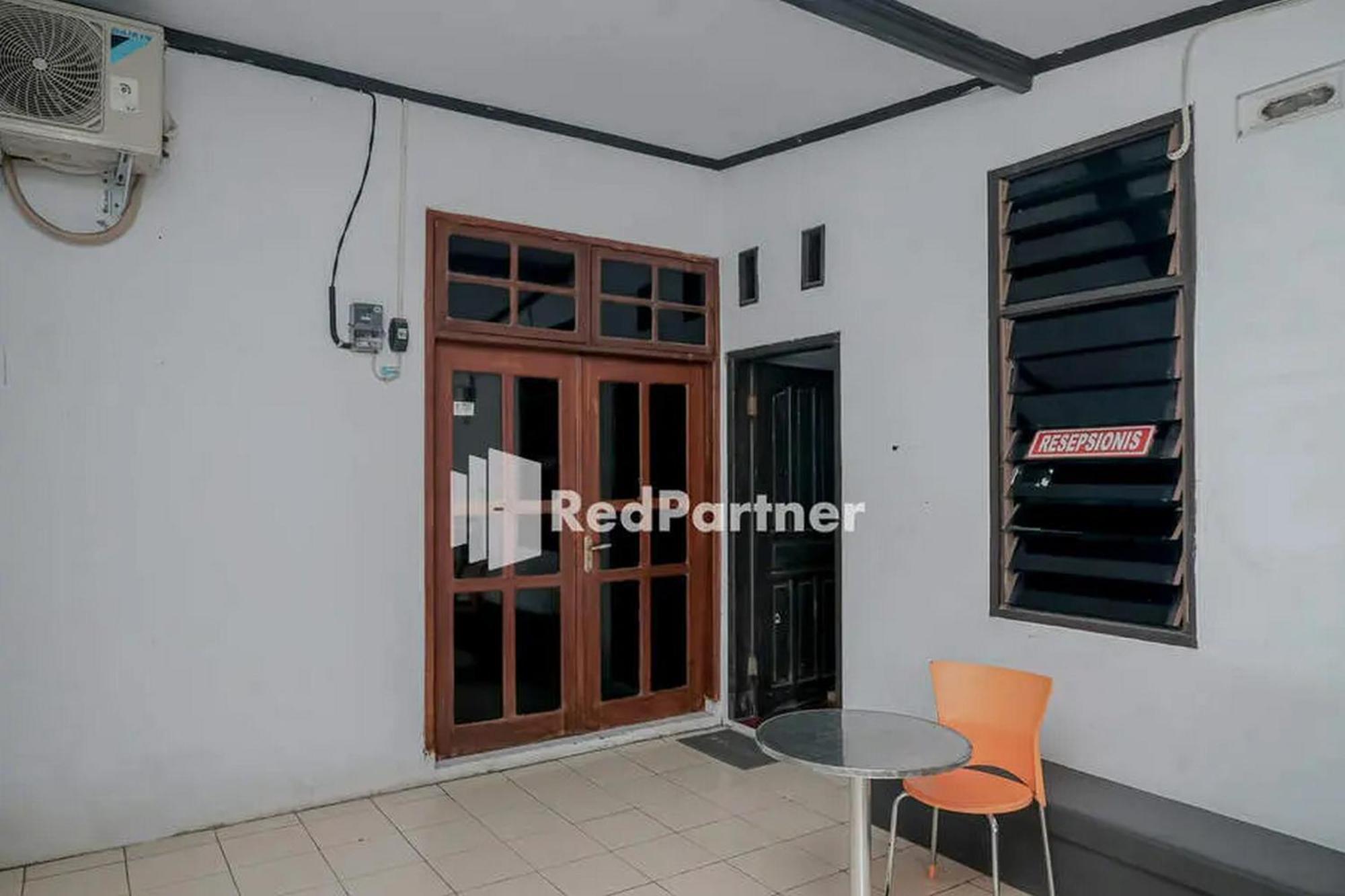 Pondok Damai Guest House Syariah Mitra Reddoorz Cirebon Dış mekan fotoğraf