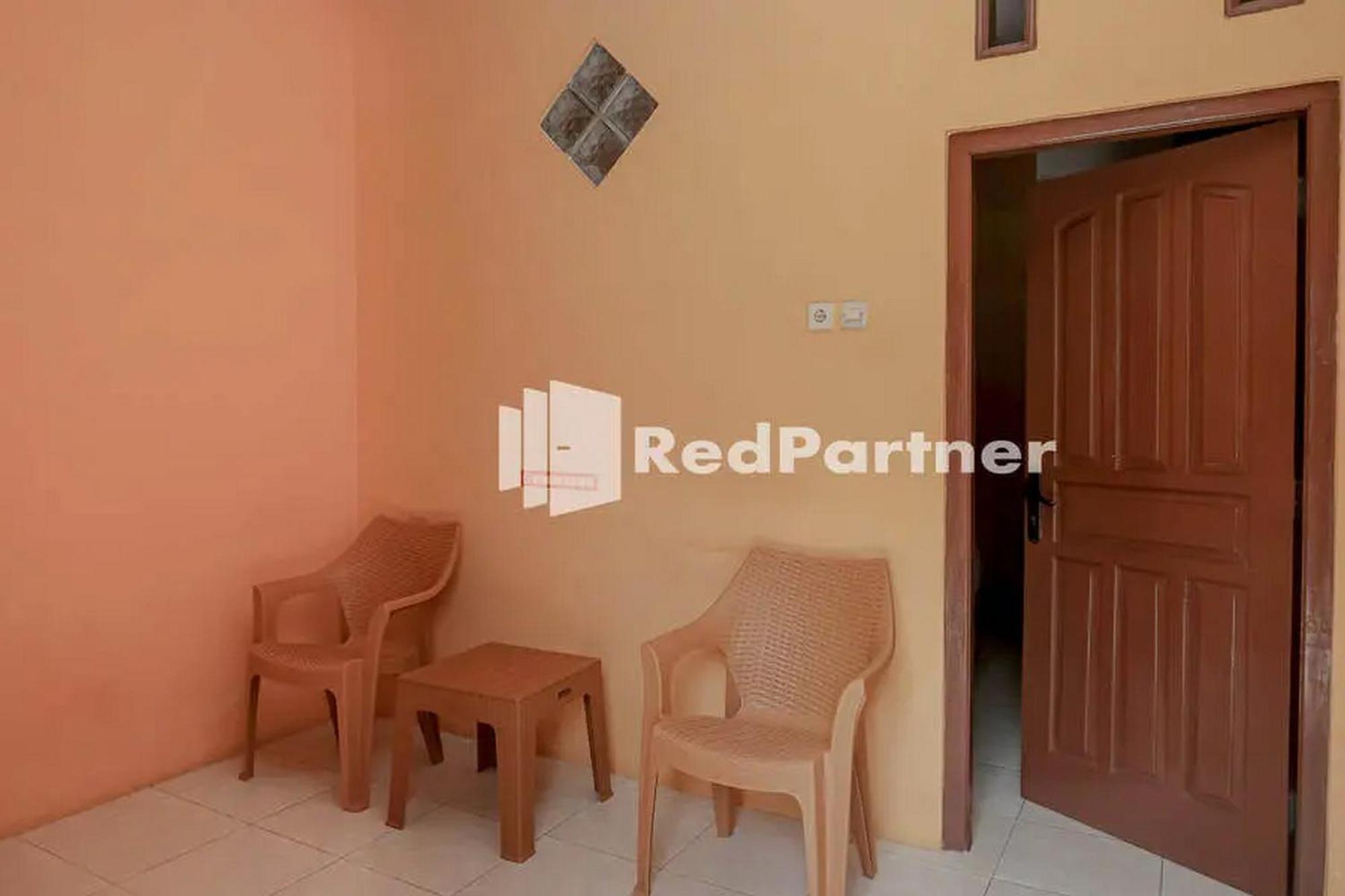 Pondok Damai Guest House Syariah Mitra Reddoorz Cirebon Dış mekan fotoğraf