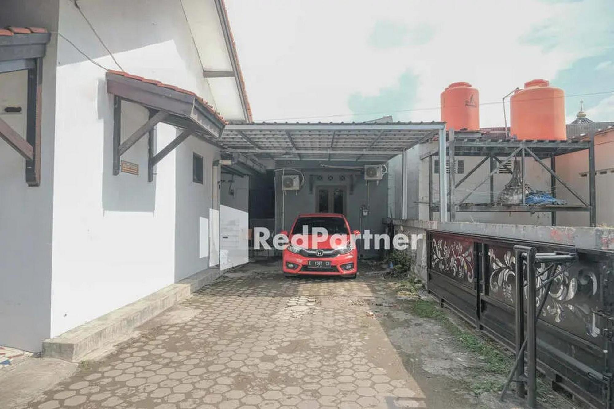 Pondok Damai Guest House Syariah Mitra Reddoorz Cirebon Dış mekan fotoğraf