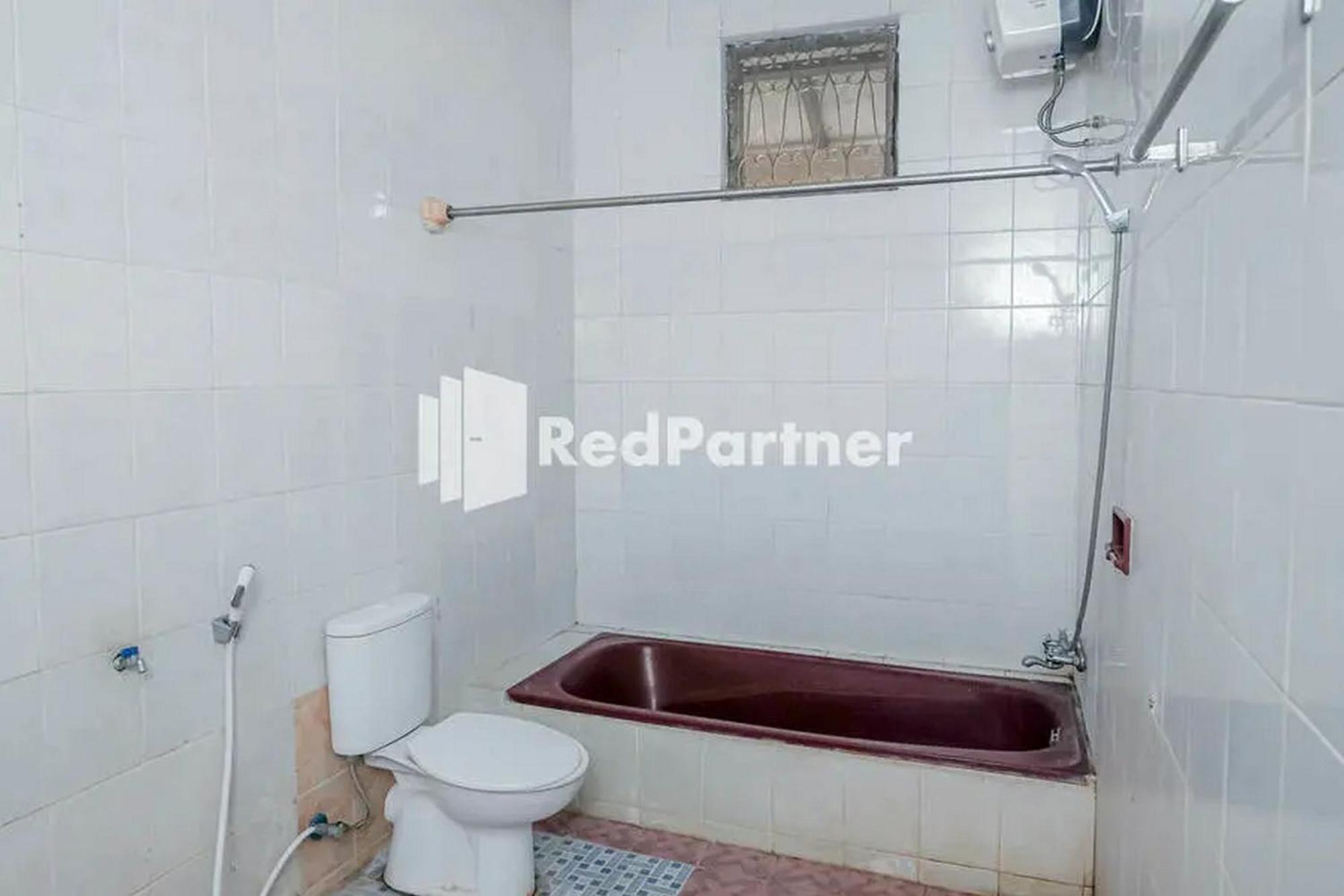 Pondok Damai Guest House Syariah Mitra Reddoorz Cirebon Dış mekan fotoğraf