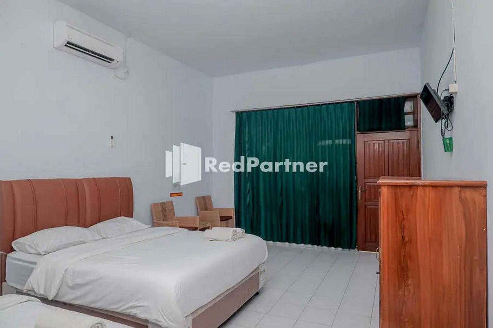 Pondok Damai Guest House Syariah Mitra Reddoorz Cirebon Dış mekan fotoğraf
